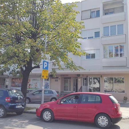 Apartmani Bonaca U Centru Niksica Bagian luar foto