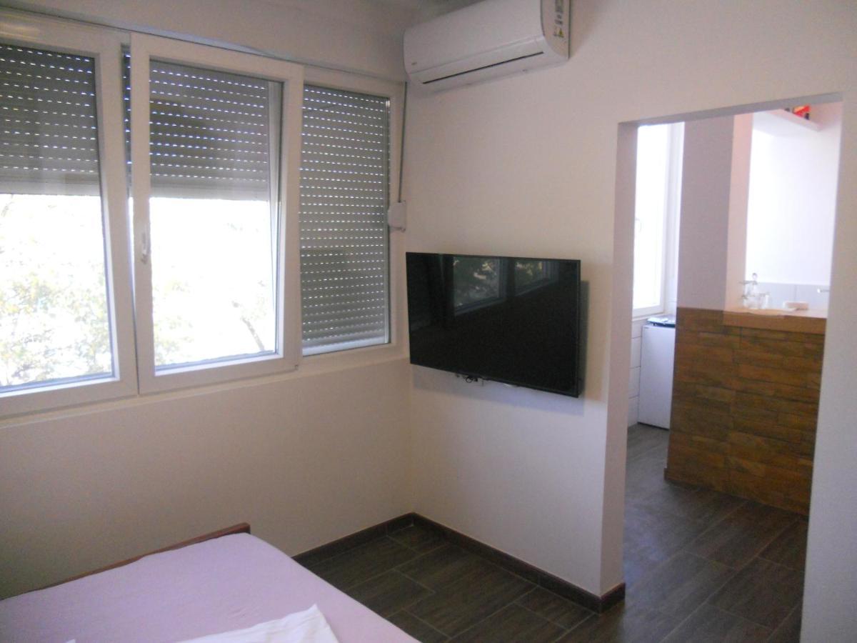 Apartmani Bonaca U Centru Niksica Bagian luar foto
