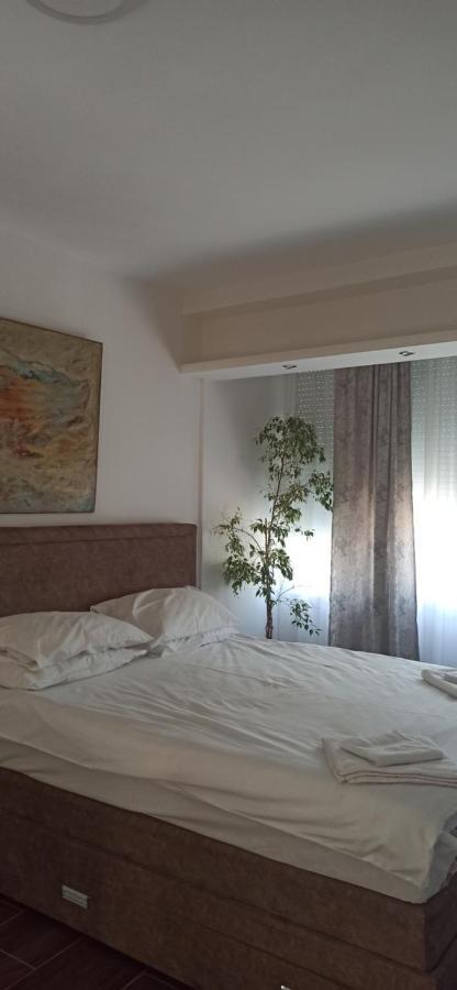 Apartmani Bonaca U Centru Niksica Bagian luar foto
